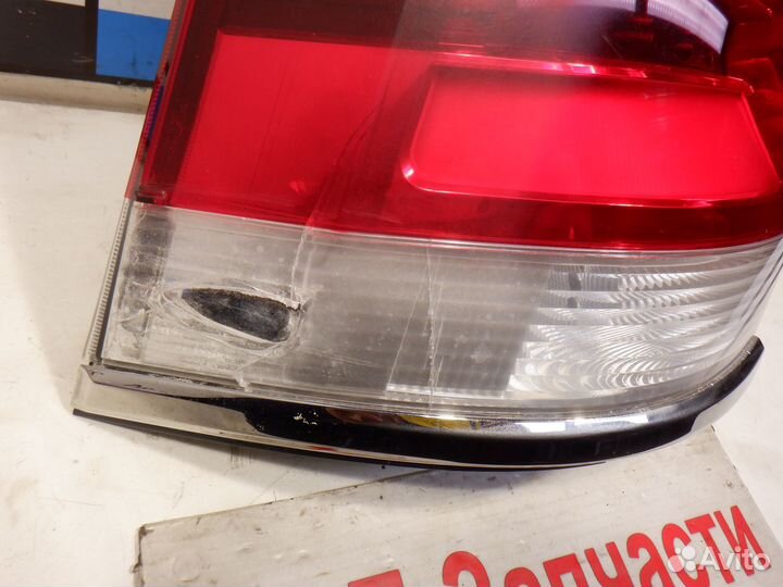 Фонарь задний Toyota Land Cruiser 200