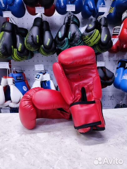 Боксерские перчатки Adidas 