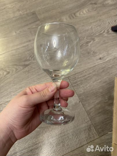 Винные бокалы