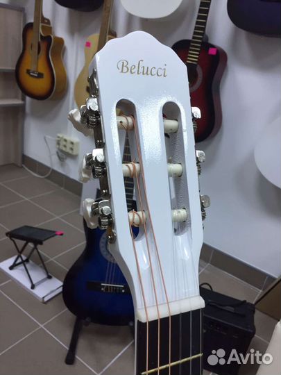 Полноразмерная классическая гитара 4/4