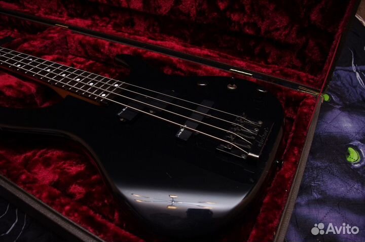 Бас-гитара Charvel CSB-55. Japan