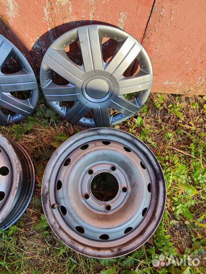 Диски с колпаками на ниву