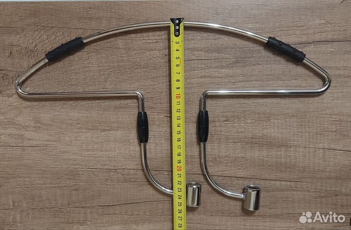 Вешалка автомобильная на подголовник