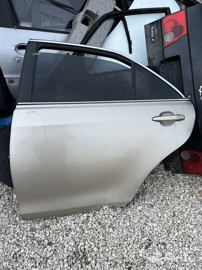 Toyota camry 40 задняя левая дверь
