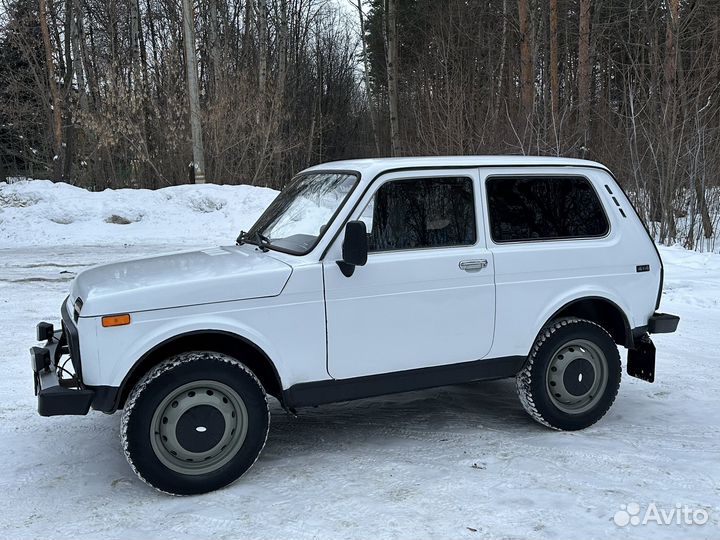 LADA 4x4 (Нива) 1.7 МТ, 2001, 150 000 км