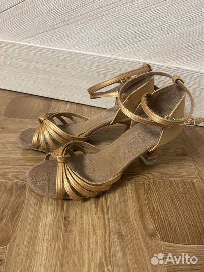 Туфли танцевальные