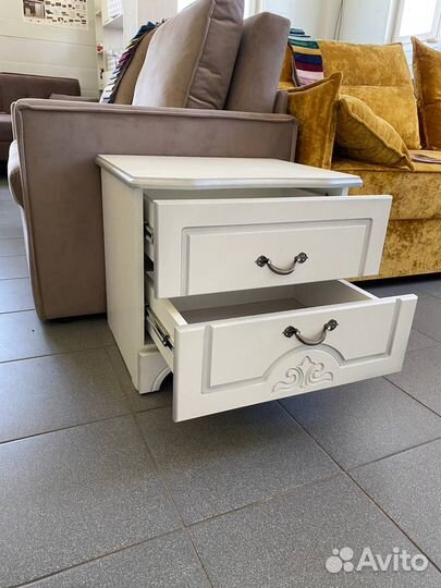 Тумба прикроватная белая Лотос в наличии