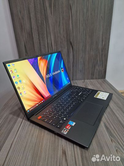 Обалденный Asus с oled экраном