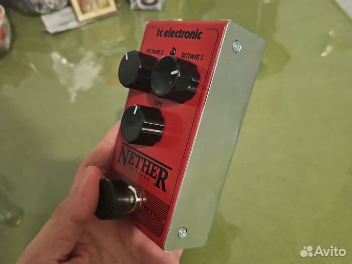 Tc electronic - Nether octaver