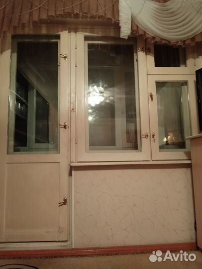 Балконный блок из дерева б/у