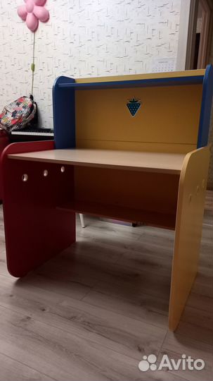 Стол письменный