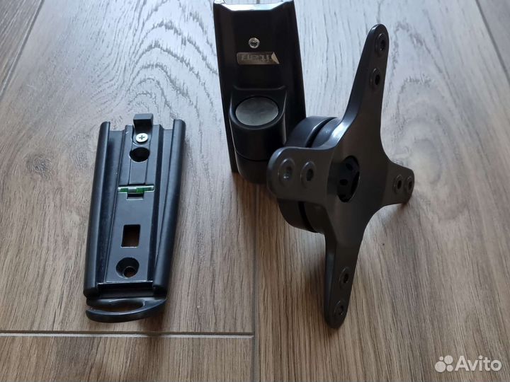 Кронштейн для телевизора на стену