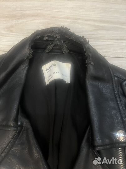 Кожаная куртка S