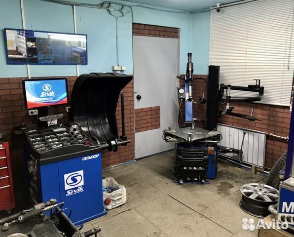 Шиномонтажники