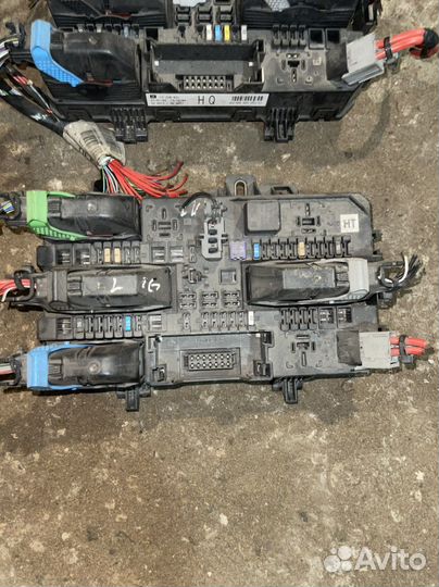 Блок предохранителей Опель Астра Зафира
