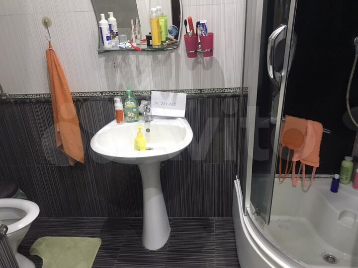 2-к. квартира, 58 м², 2/2 эт.