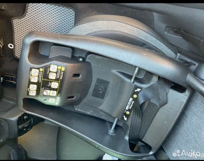 Автолюлька maxi cosi с базой isofix