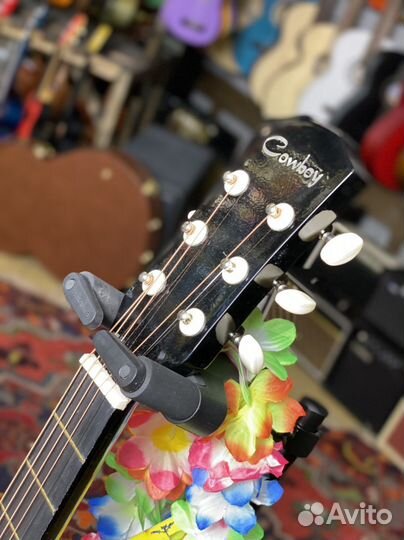 Акустическая гитара