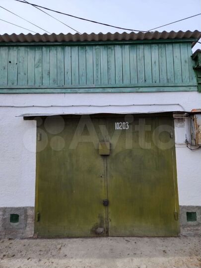 Гараж, > 30 м²