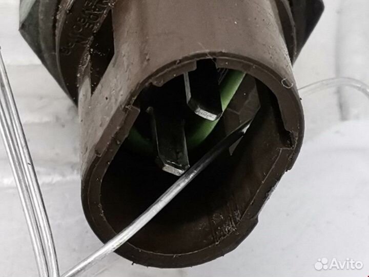 Датчик температуры охлаждающей жидкости Volvo S40