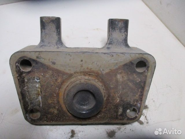 Кронштейн реактивной тяги Volvo 20522863