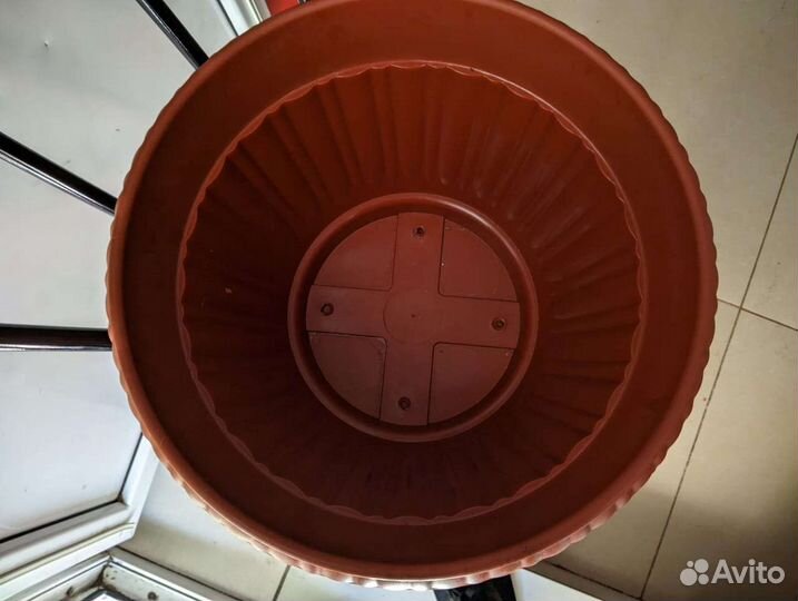 Кашпо горшок для цветов