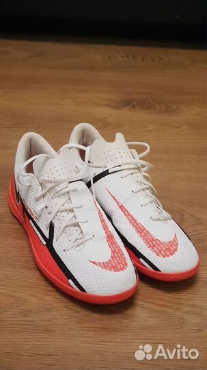 Футбольные бутсы nike