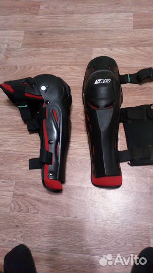 Наколенники Madbull 7019k