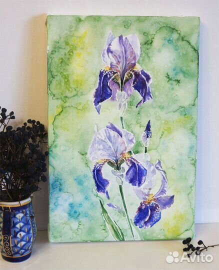 Ирисы в саду. Акварельная картина