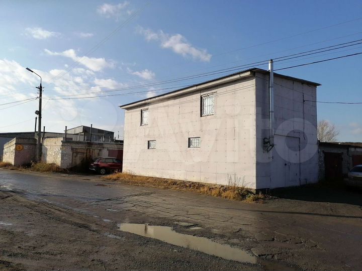 Гараж, > 30 м²