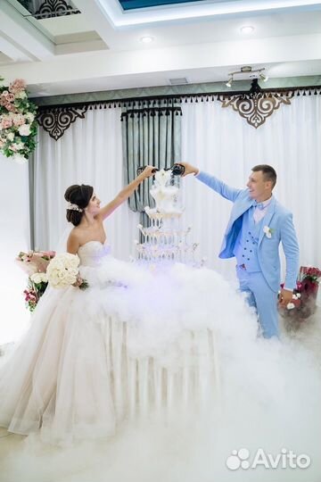 Горка из шампанского