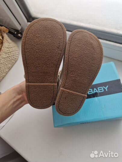 Туфли на девочку 24 размер