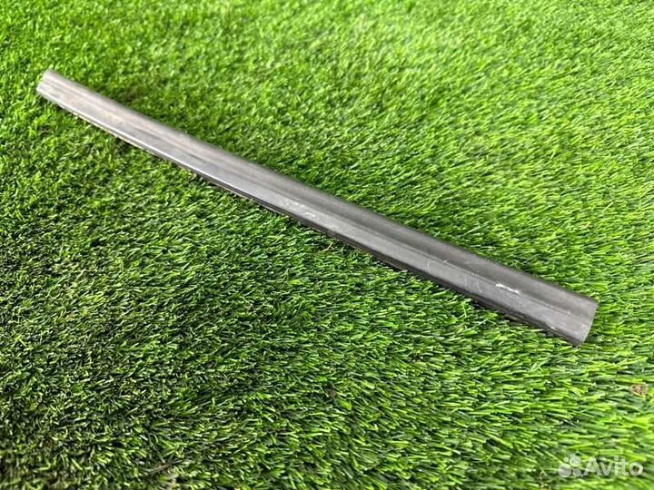 Уплотнитель кузова передний Bmw 5 E60 M54B30 2003