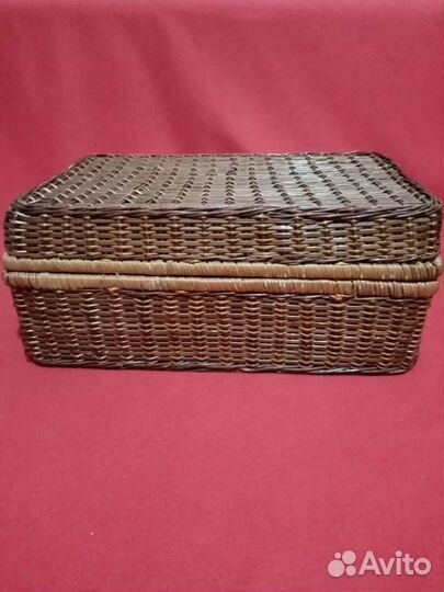 Плетеный чемодан