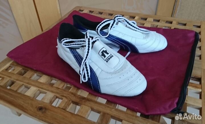 Тхэквондо: Обувь