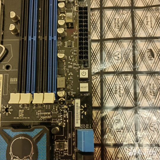 Материнская плата Intel DZ77GA-70K