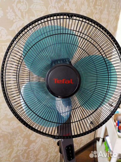 Вентилятор напольный Tefal New Essential VF4110F0