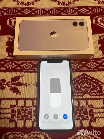 iPhone 11, 64 ГБ