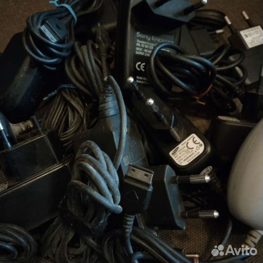 Зарядка оригинал на сотовый телефон