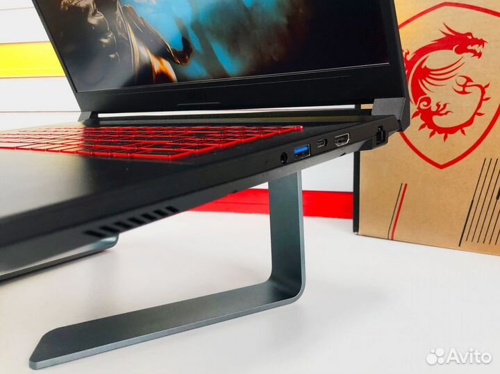 Игровой ноутбук MSI GeForce RTX SSD Full HD 17.3“