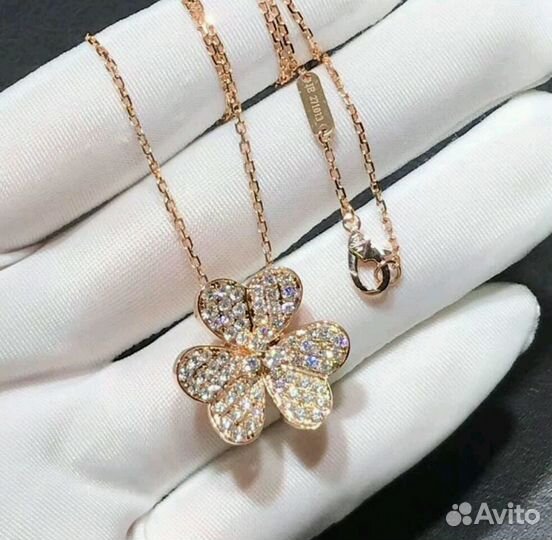 Золотое колье Van Cleef