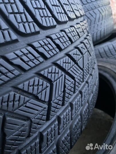 Pirelli Scorpion Winter 275/45 R21 и 315/40 R21