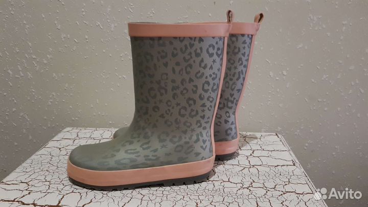 Резиновые сапоги для девочки