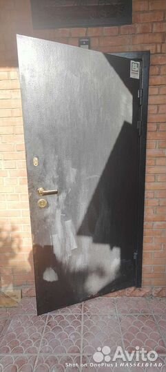 Дверь входная металлическая