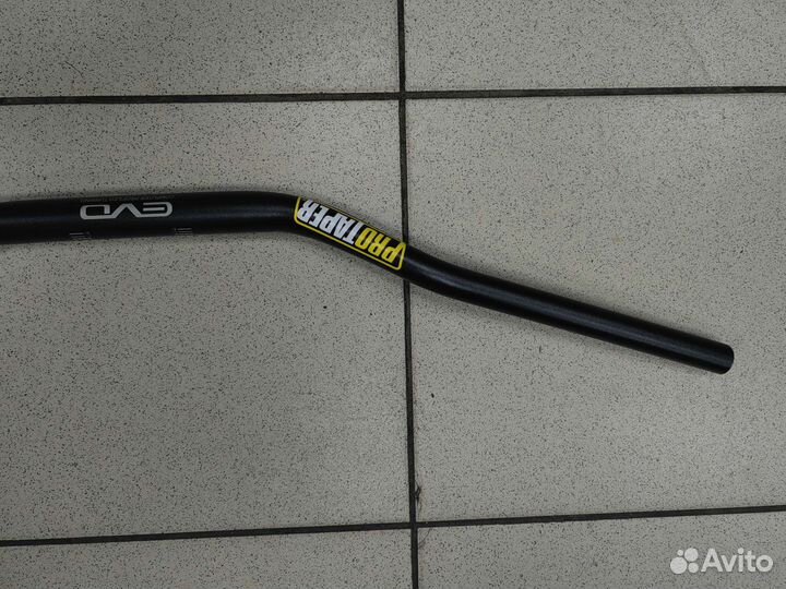 Руль универсальный 22мм