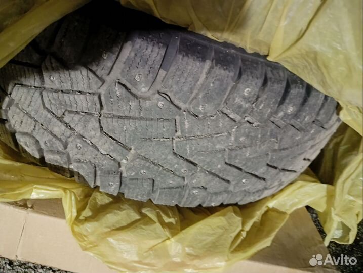 Pirelli Ice Zero 205/60 R16