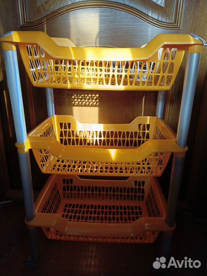 Этажерка пластиковая на колесиках Джета 3 корзины