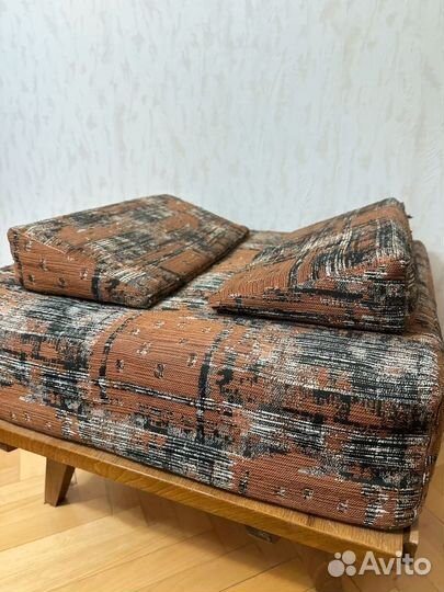 Тумба с сидением