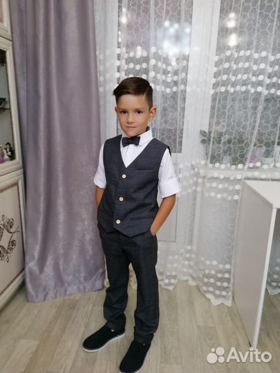 Школьный костюм для мальчика 134 серый