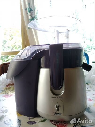 Соковыжималка Vitek